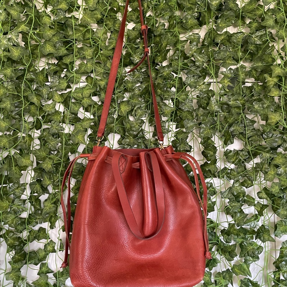 Madewell brown leather bucket bag
